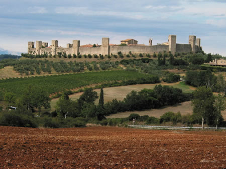 Monteriggioni cinta muraria - Antico Borgo Poggiarello